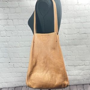 Banana Republic - Everyday leather tote